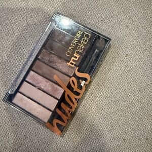 CoverGirl trunaked nudes eyeshadow palette